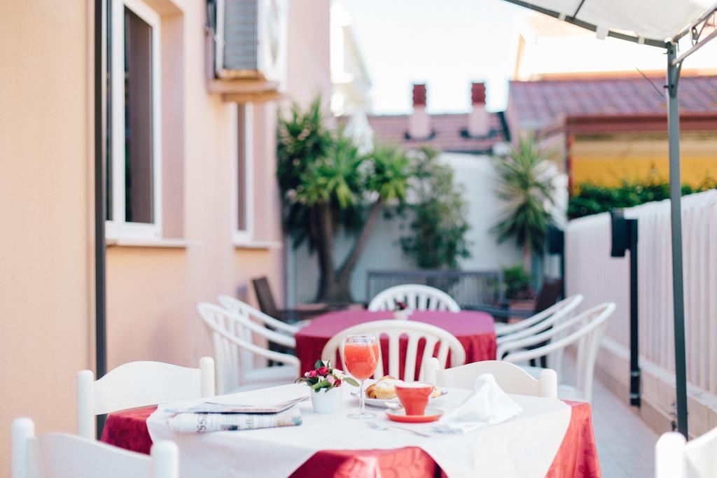 Roma Hotel Pineto Exterior foto